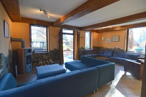 Living room - Pleasant Holiday Home in Kemmenau With Sauna (Bad Ems)