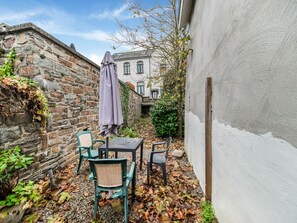 Classic House, 2 Bedrooms | Balcony
