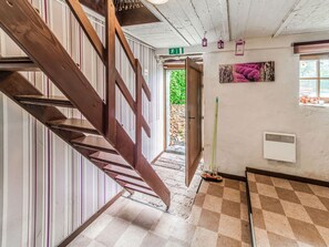 Classic House, 2 Bedrooms | Reception