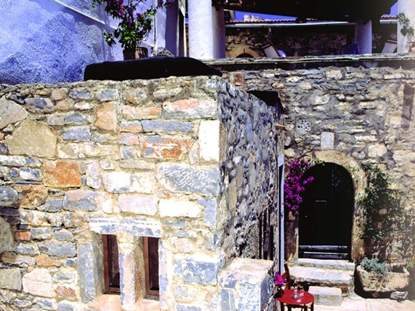 Exterior - Elounda-bay View Greek Apartment With Private Terrace (Agios Nikolaos)