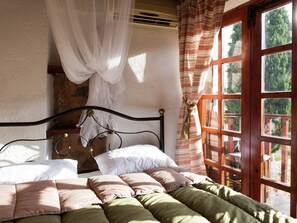 Classic Apartment, 4 Bedrooms | 6 bedrooms, individually furnished, bed sheets - Elounda-bay View Greek Apartment With Private Terrace (Agios Nikolaos)