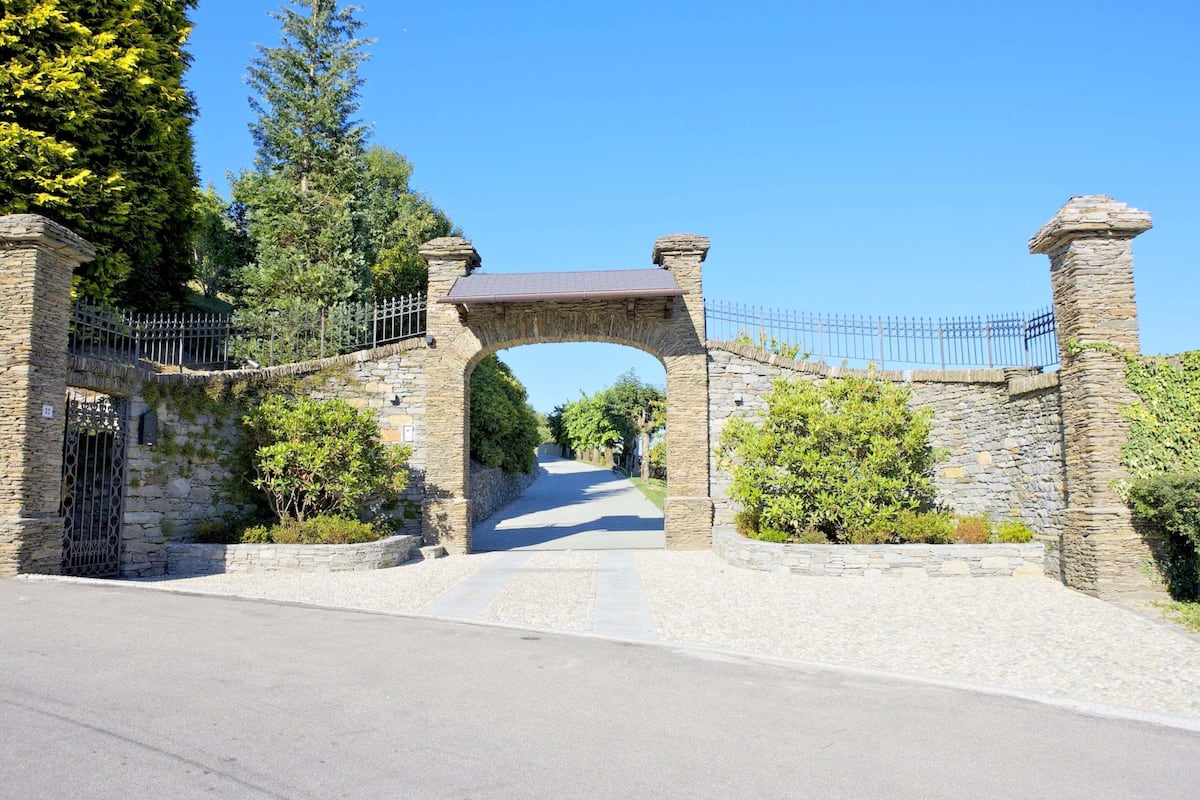 Classic Villa, Multiple Bedrooms | Reception