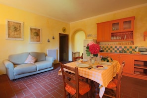 Casa Classic, 3 camere da letto | Soggiorno | Caminetto