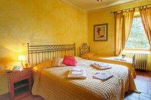 Classic House, 3 Bedrooms | 2 bedrooms, individually furnished, bed sheets