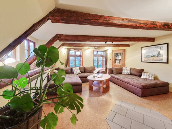 Classic-Haus, 5 Schlafzimmer | Wohnzimmer | Kamin, DVD-Player