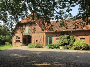 Classic House, 5 Bedrooms | Exterior