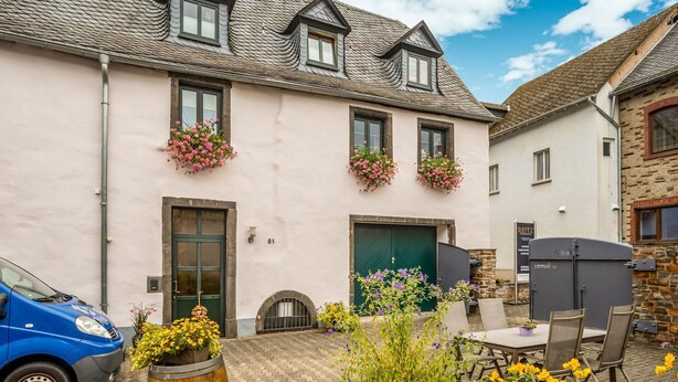 Exterior - Alluring Apartment in Ernst With Terrace and Garden (Ernst)