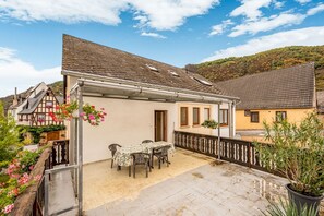 Classic House, 1 Bedroom | Exterior - Alluring Apartment in Ernst With Terrace and Garden (Ernst)