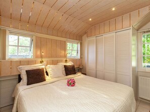 Apartemen Klasik, 1 kamar tidur | 3 kamar tidur dan dilengkapi dengan perabotan berbeda-beda