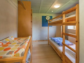 7 chambres, ameublement personnalisé