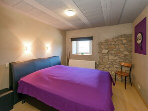 7 bedrooms, individually furnished