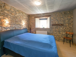 7 chambres, ameublement personnalisé