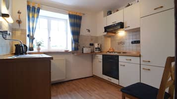 Oven, kompor, dan mesin pembuat kopi/teh