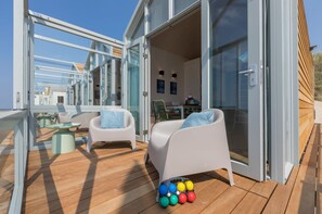 Balcony - Unique Beach House Located on the Beach of Dishoek 2 Adults and 3 Children (Koudekerke)