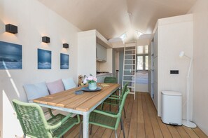 Living room - Unique Beach House Located on the Beach of Dishoek 2 Adults and 3 Children (Koudekerke)