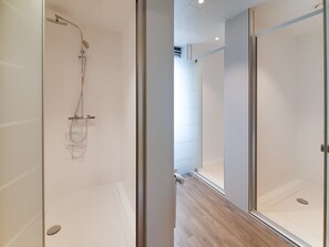 Hus Comfort - flera sovrum | Badrum | Badkar