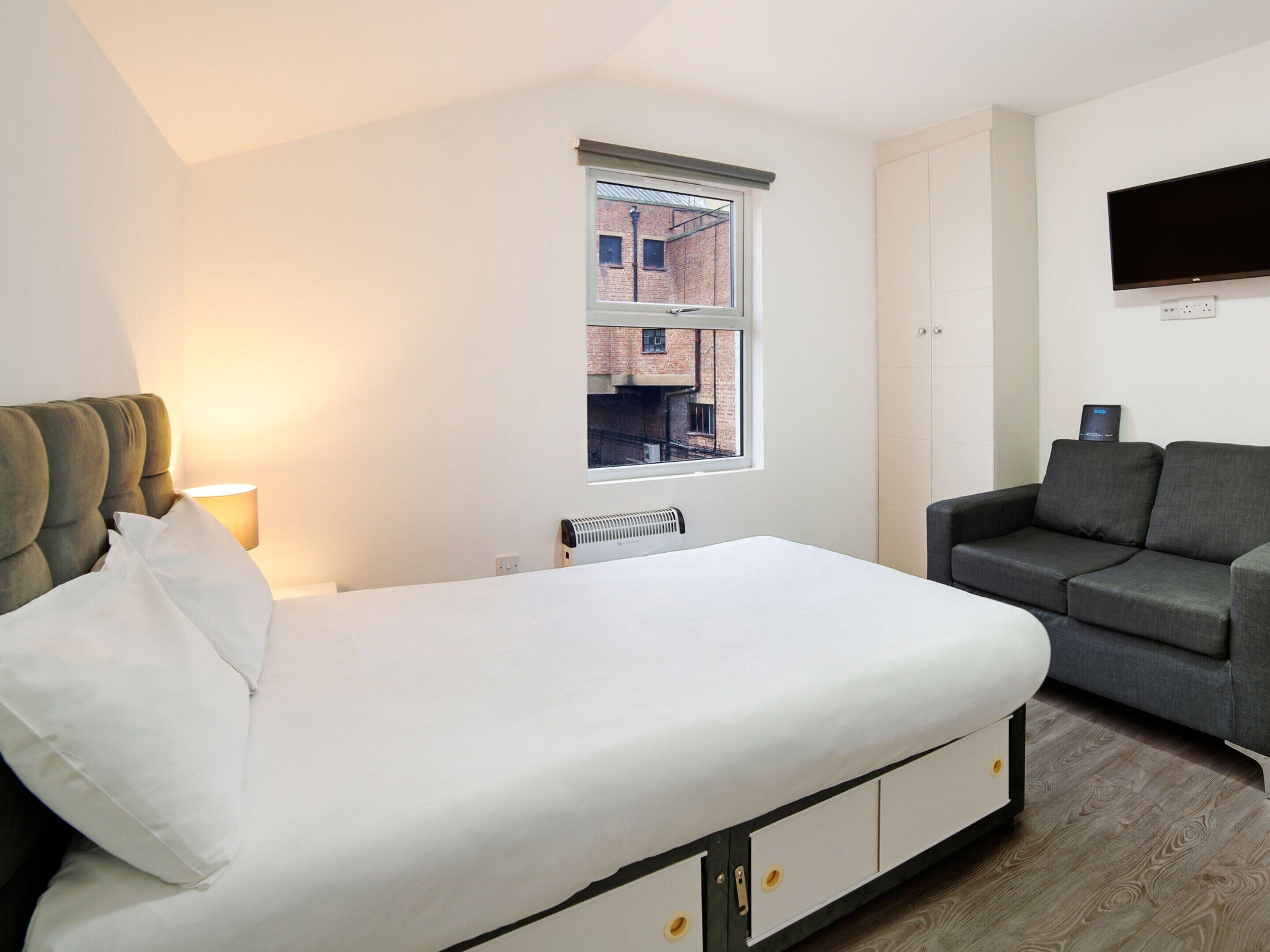 Classic Apartment, 1 Bedroom | Living room