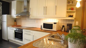 Cottage Klasik, 4 kamar tidur | Dapur pribadi | Microwave, oven, mesin pencuci piring, dan kursi makan untuk bayi