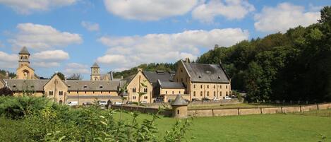 Classic Cottage, 4 Bedrooms | View from property