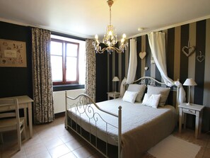 7 soverom og individuelt innredet