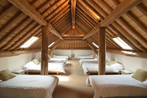 19 bedrooms, individually furnished, bed sheets