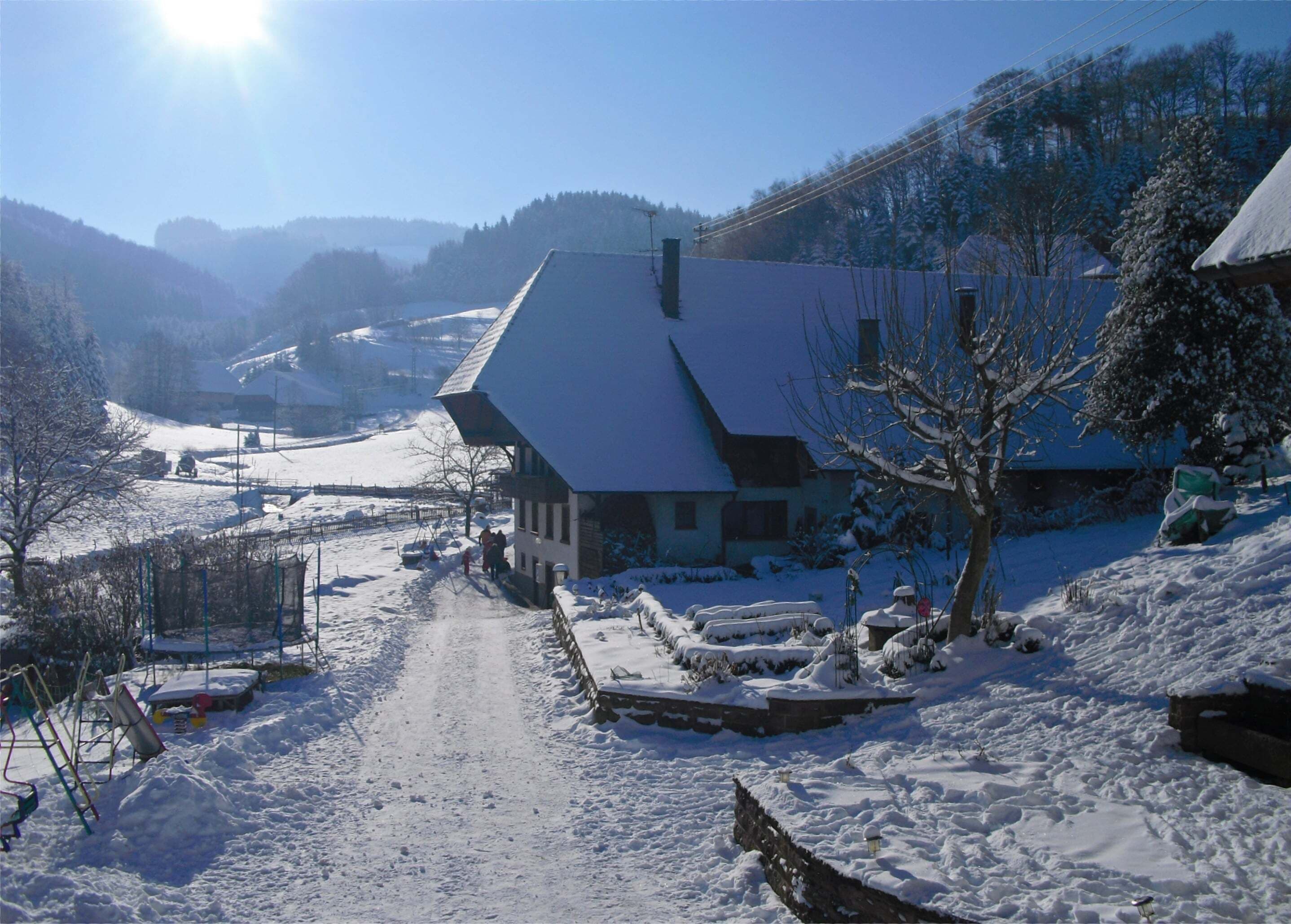Căn hộ tiện nghi đơn giản, 2 phòng ngủ | Ngoại thất