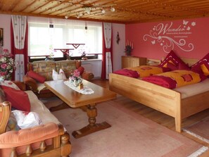 Classic Apartment, 2 Bedrooms | 4 bedrooms, individually furnished, iron/ironing board, bed sheets - Scenic Apartment With Balcony, Garden, Deckchairs, Barbecue (Gleissenberg)