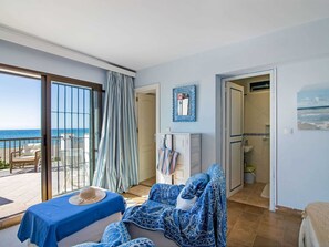 Room - Superb Beachfront Villa With Guest House 50m Opposite (Mijas)