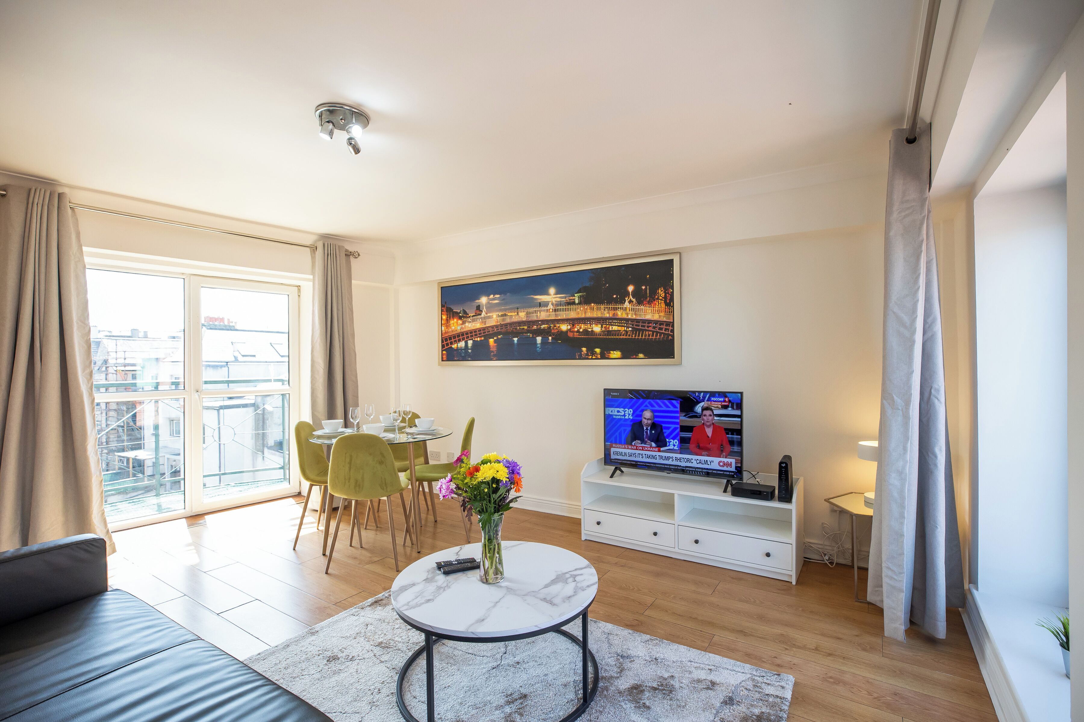 Family Apartment, 2 Bedrooms, Non Smoking | Living area