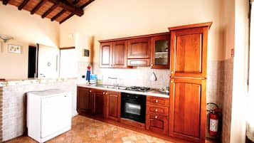 Comfort-Haus, 3 Schlafzimmer | Eigene Küche | Kühlschrank, Geschirrspüler, Wasserkocher mit Kaffee-/Teezubehör