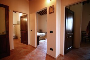 8 bedrooms, individually furnished, bed sheets - Lovely Farmhouse in Asciano With Swimming Pool (Asciano)