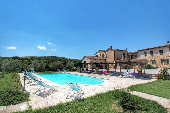 Classic House, 2 Bedrooms | Pool