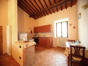 Fridge, dishwasher, coffee/tea maker - Lovely Farmhouse in Asciano With Swimming Pool (Asciano)