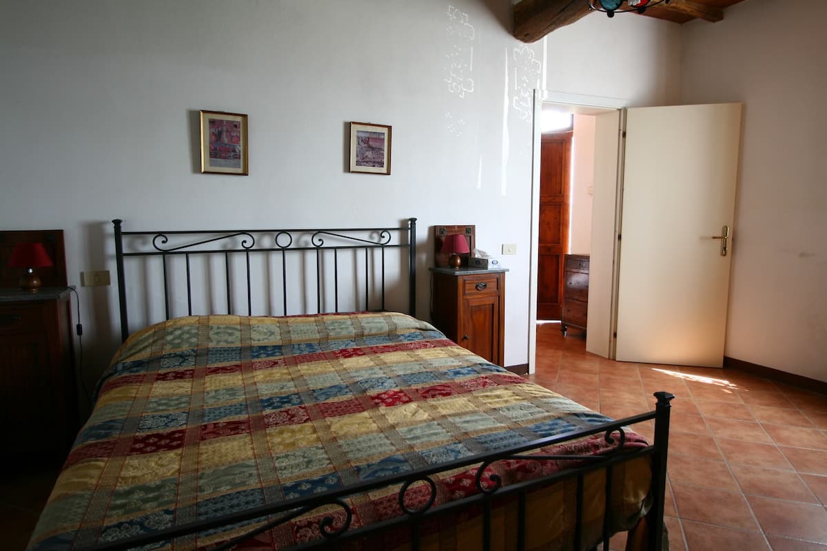 Comfort House, 2 Bedrooms | 6 bedrooms, individually furnished, bed sheets