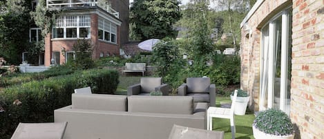 Maison Confort, 5 chambres | Balcon