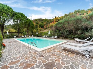 Comfort Cottage, 2 Bedrooms | Pool | Indoor pool, outdoor pool - Captivating Apartment in Assisi With Swimming Pool (Assisi)