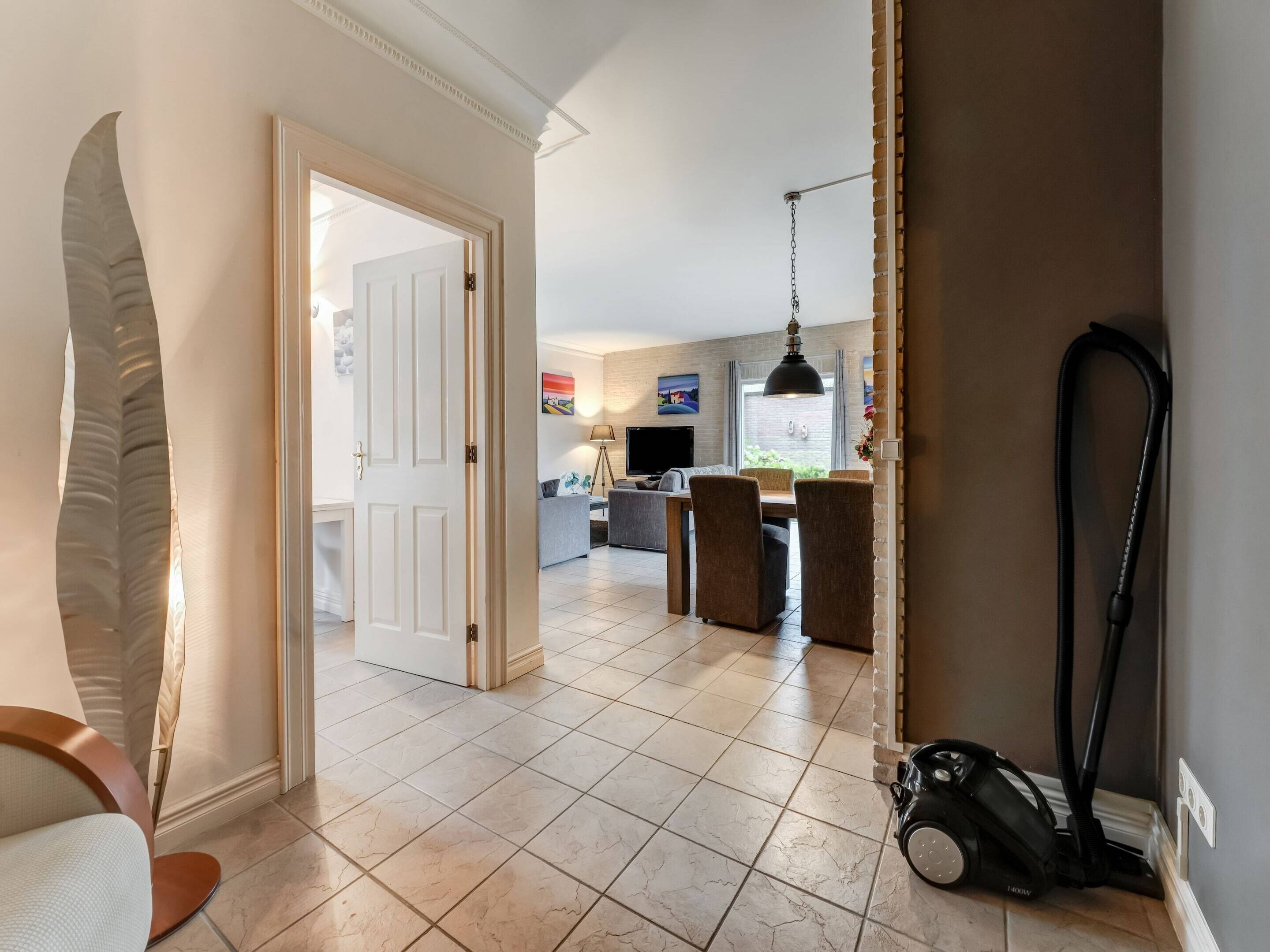 Apartamento clássico, 4 quartos | Recepção