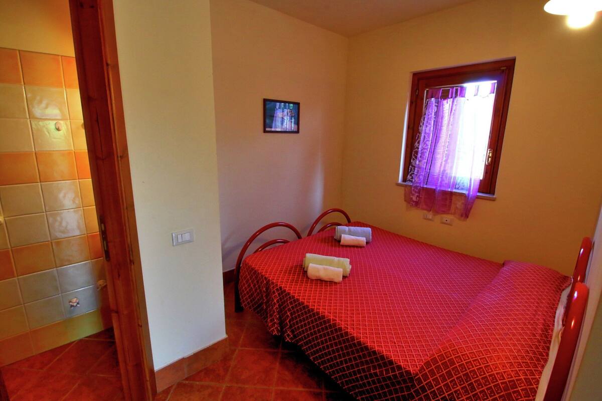 Apartamento clássico, 1 quarto | 2 quartos, individualmente mobiliados, roupa de cama