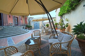 Classic House, 1 Bedroom | Outdoor dining
