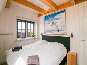 Classic House, 5 Bedrooms | 10 bedrooms, individually furnished, bed sheets - Spacious Holiday Home Hazenborgh in Callantsoog Near Beach (Callantsoog)