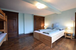 Classic House, 6 Bedrooms | 15 bedrooms, individually furnished - Luxury Holiday Home in Melreux-hotton With Sauna (Hotton)