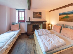 Comfort House, Multiple Bedrooms | 15 bedrooms, individually furnished - Luxury Holiday Home in Melreux-hotton With Sauna (Hotton)