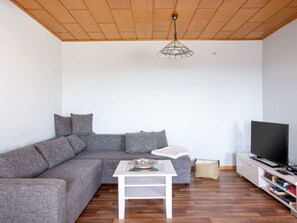 Living room - Delightful Holiday Home in Battenberg Near Forest (Battenberg)