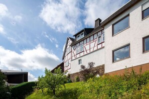 Exterior - Delightful Holiday Home in Battenberg Near Forest (Battenberg)