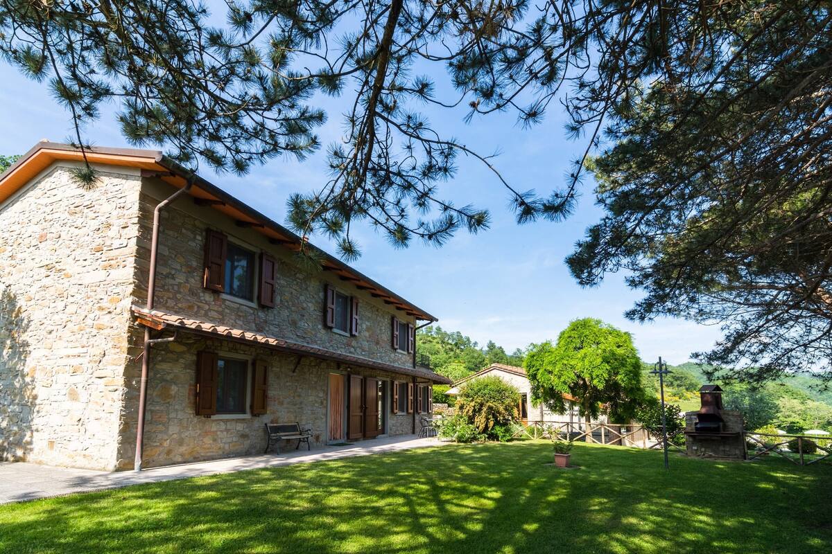 Casa clásica, varias habitaciones | Exterior