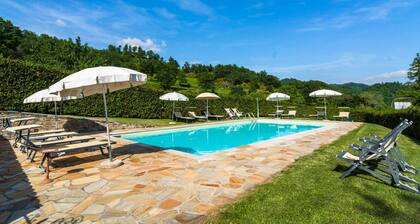 Beautiful Cottage in Dicomano With Swimming Pool