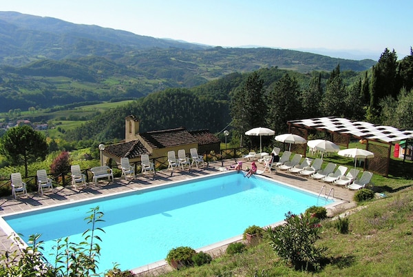 Serene Farmhouse In Dicomano With Swimming Pool - Toscana