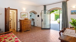Unclassified image, 2 of 132, button - Tranquil Farmhouse in San Gimignano With Swimming Pool (San Gimignano)
