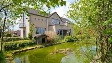 Comfort Villa, Multiple Bedrooms | Exterior