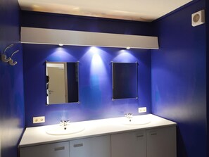 Villa Classique, 2 chambres | Salle de bain